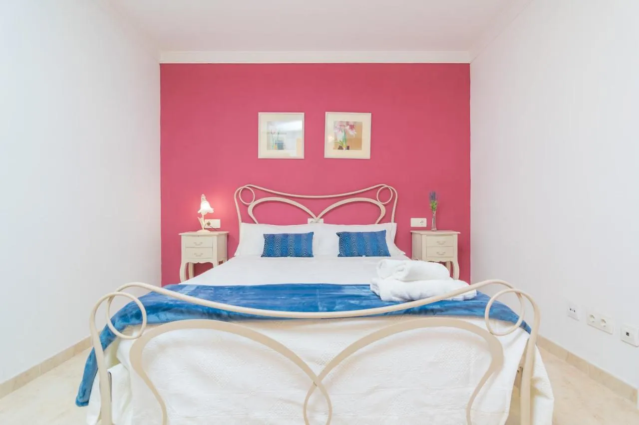 קולוניה סנט ג'ורדי Lluna Home בקתה קולוניה סנט ג'ורדי