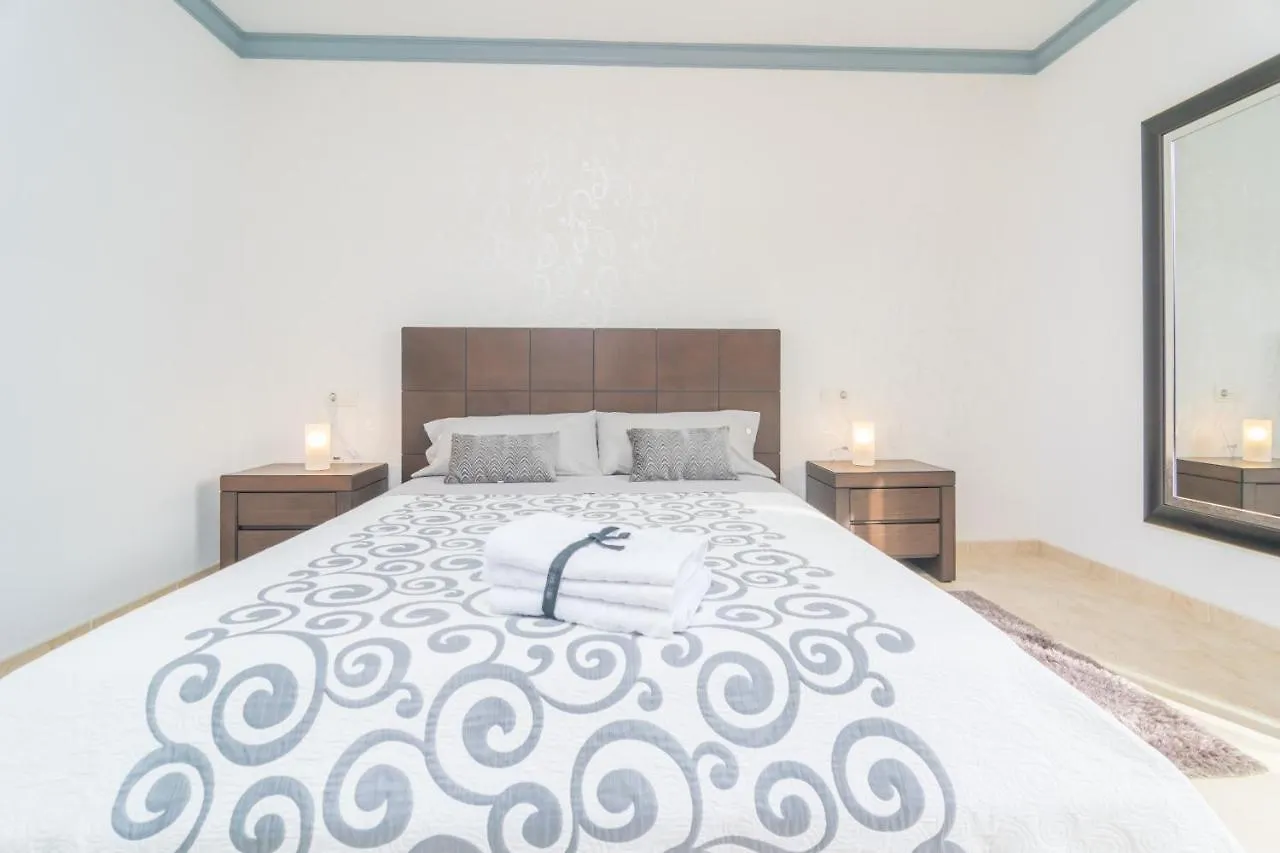 בקתה קולוניה סנט ג'ורדי Lluna Home